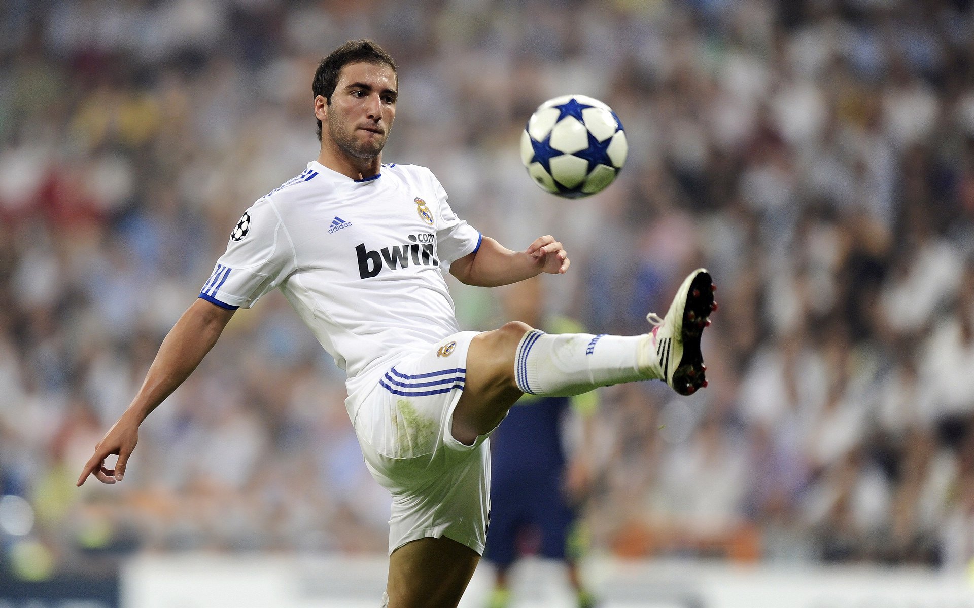 大型赛事战略分析:各大联赛争夺激烈背后的战术决策,大型赛事对城市发展弊大于利质问